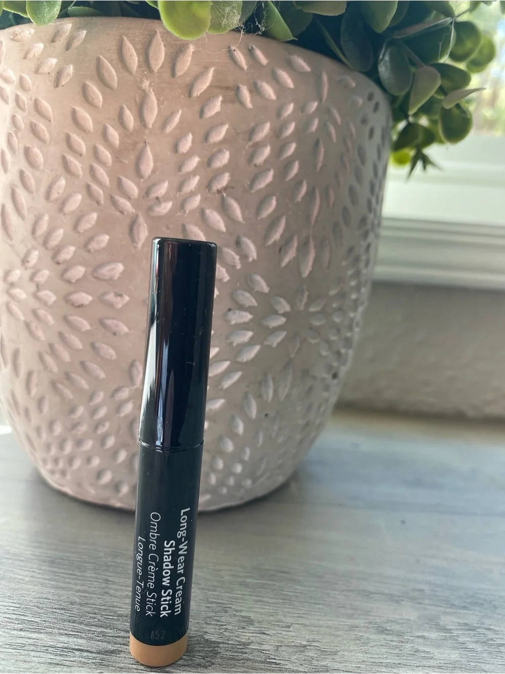 Bobbi Brown long wear cream shadow stick in cashew